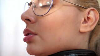 ���ារ pussy រ Sussy-ស្រឡាញ់