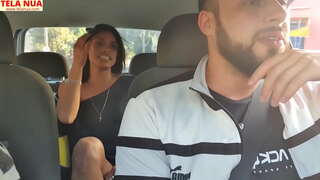 похотливая кузина дразнящая кузена в платье без трусиков и потом отдающаяся